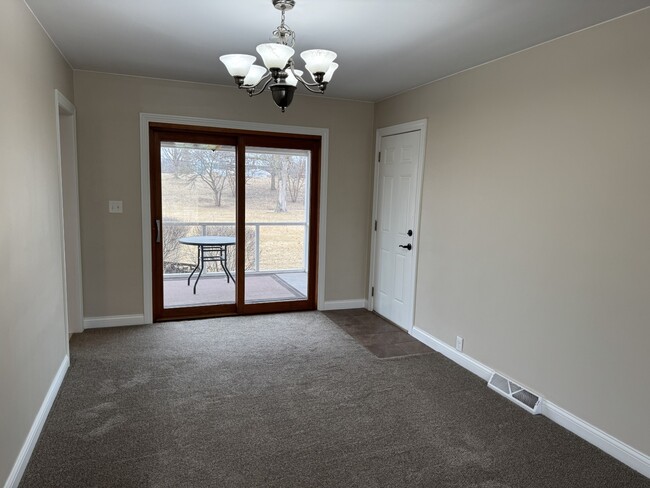 Photo - 233 Manor Dr