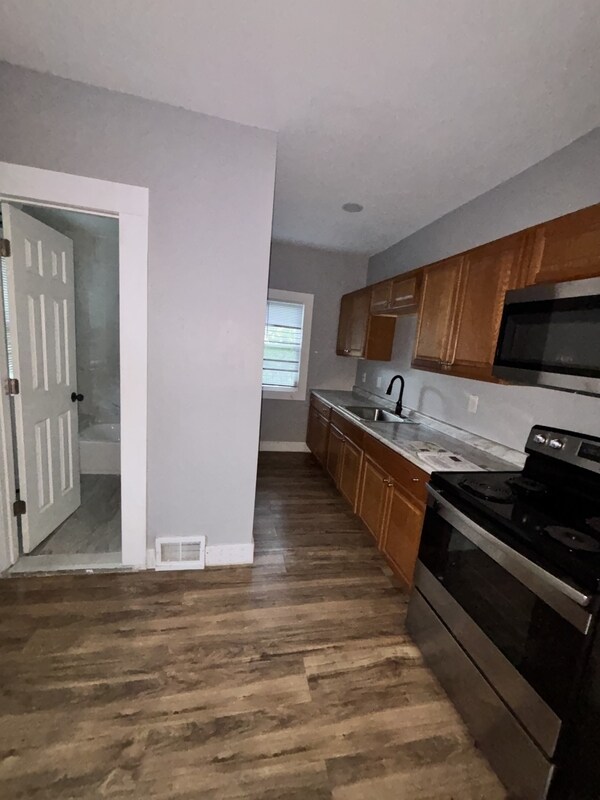 10103 Lamontier Ave