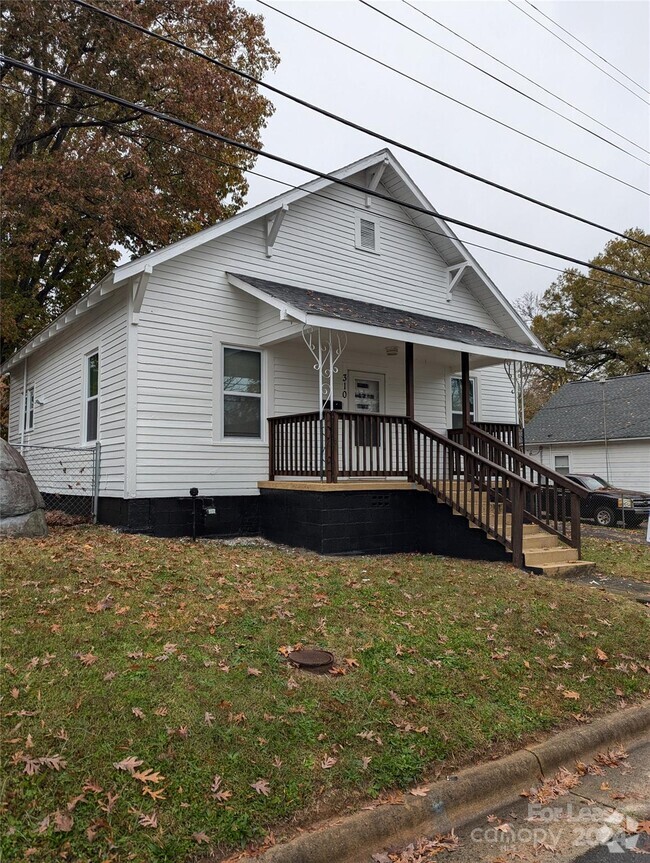 Building Photo - 310 Messick Ave Rental