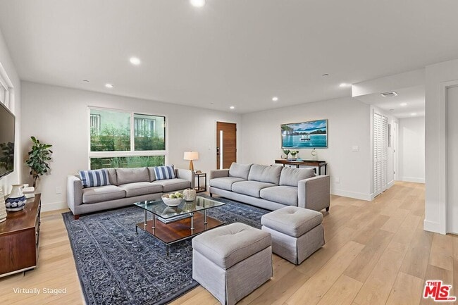 Building Photo - 1750 N Van Ness Ave Unit 3/4