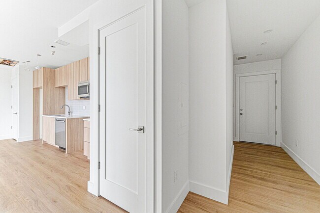 Photo - 1035-1037 Commonwealth Ave