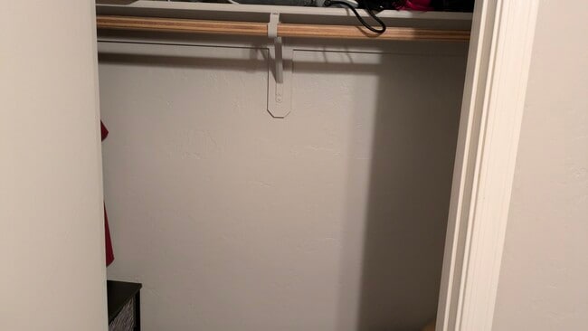 Closet - 2861 N Columbus Blvd Unit 52