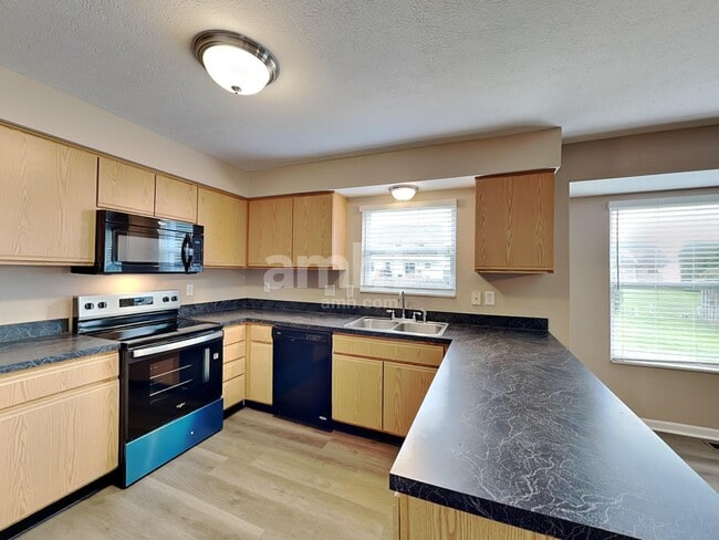 Photo - 5841 Privilege Dr