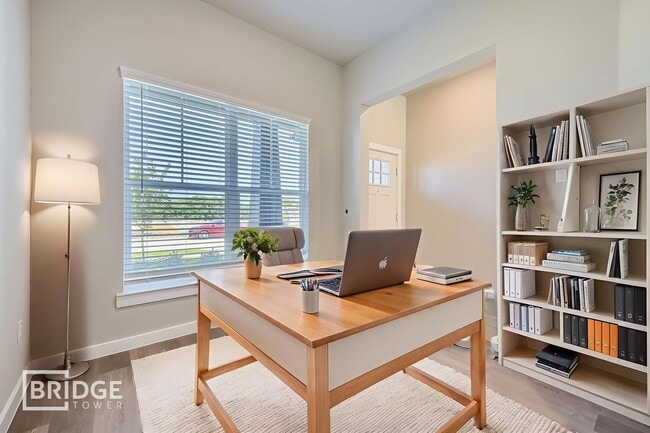Photo - 933 Jacquelyne Dr