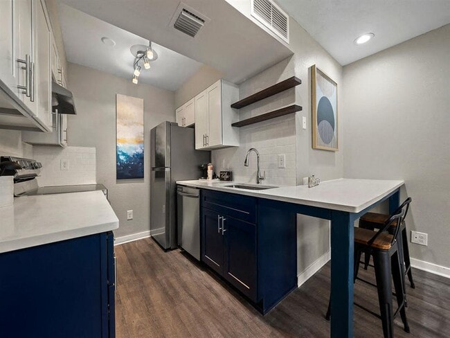 Photo - 505 Collection