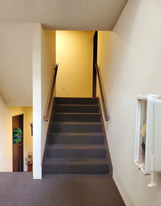 Photo - 2bd, 2 ba Condo in Oakbrook, Amenities! $1...