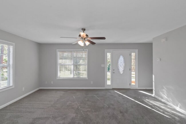 Photo - Adorable 3BR / 2Bath Home in Griffin! 1 Acre Lot!