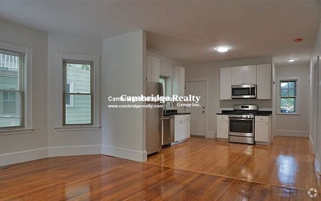 Building Photo - 10 Stone Pl Unit 2 Rental