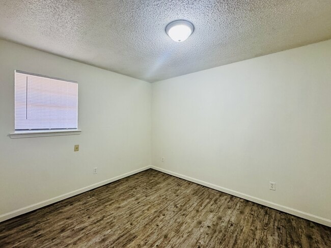 Photo - 154 Shady Ln