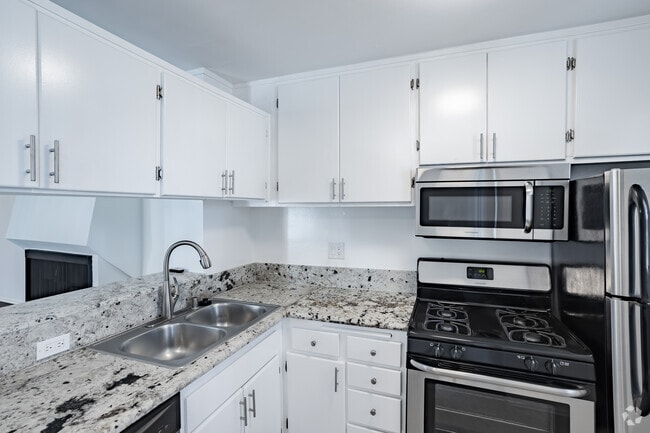 1HAB, 1BA - 11730 Sunset Blvd