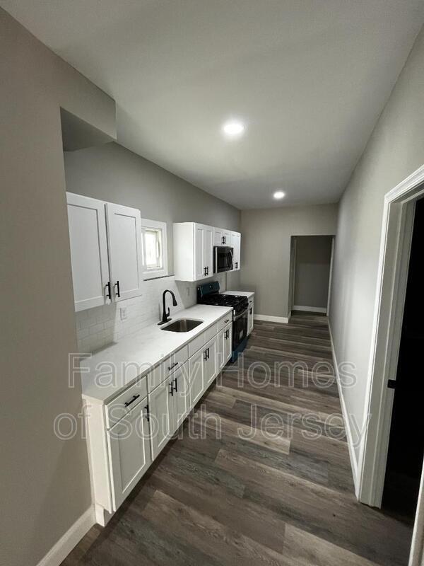 Photo - 242 N Broadway Unit 3
