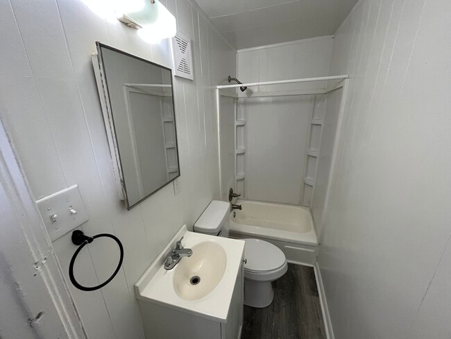 Photo - 211 N 17th St Unit 2
