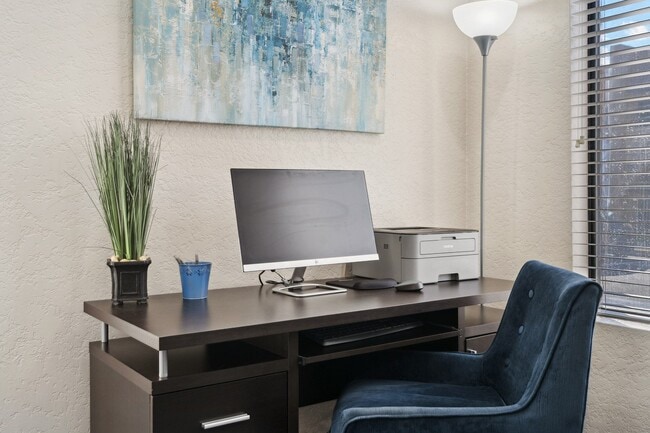 Business Center | Shorebird Apartments