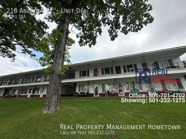 Building Photo - 210 Aberina St Unit D6