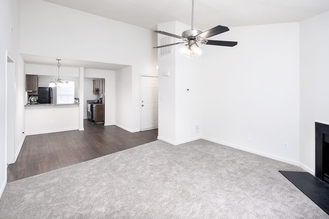 DINING ROOM - Cloisters of Mount Holly Rental