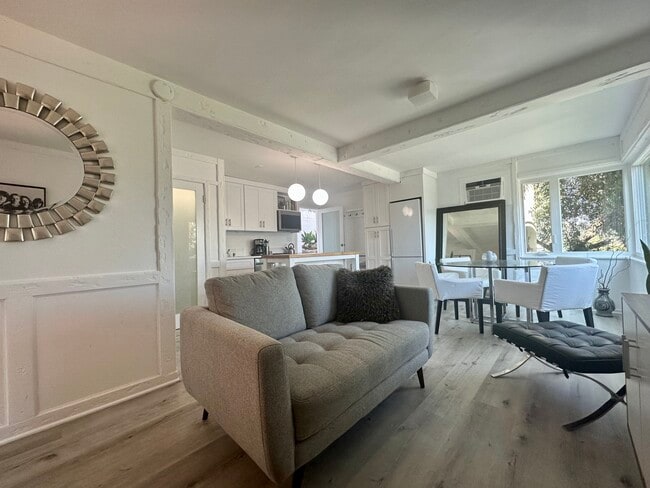 Photo - 8252 Mannix Dr