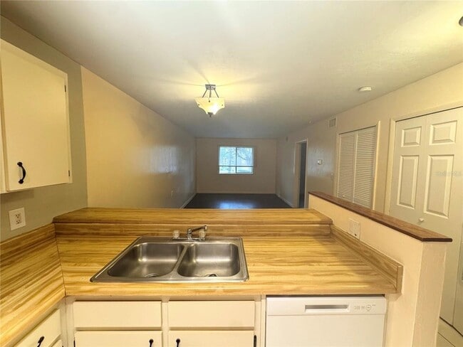 109 SE 16th Ave Unit Q101