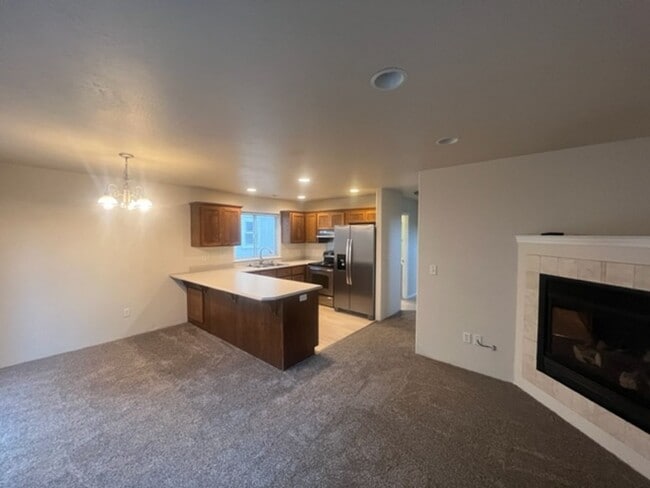 1297 Clearsprings Dr