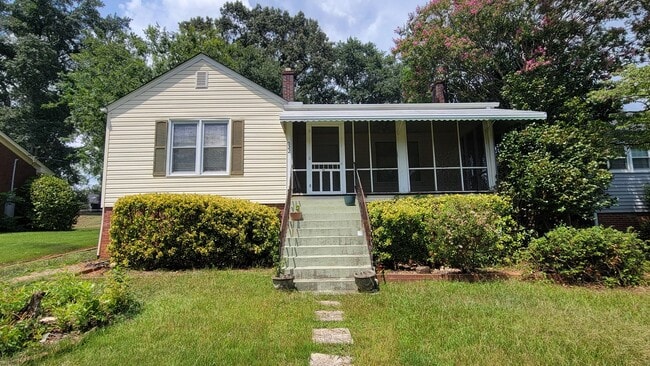 Building Photo - 522 Grove Rd
