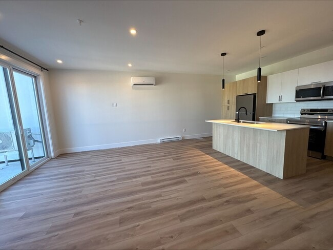 Photo - 1035 Melanson Rd Unit 613