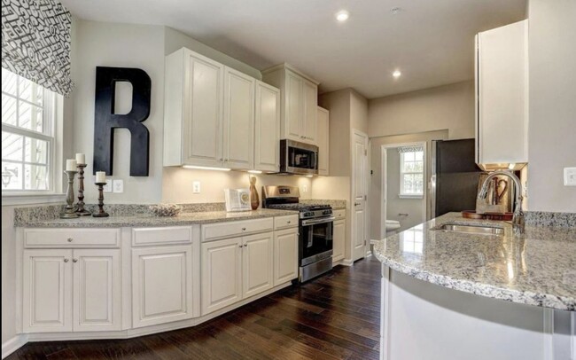 Photo - 6147 Dock St Townhome