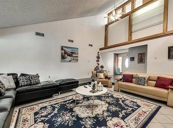 Photo - 301 Centennial Blvd