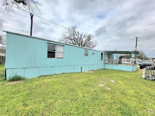 Building Photo - 310 Paddock St Rental