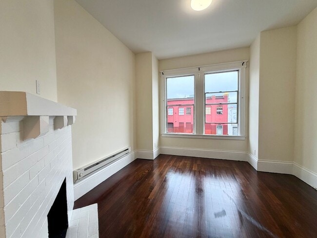 225 9th St