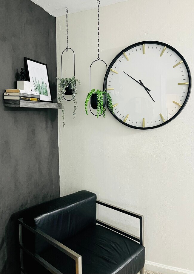 Photo - 265 Orange Ave