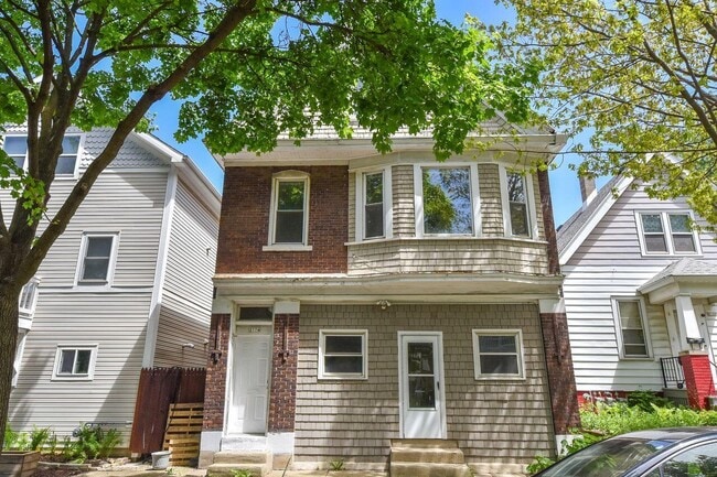 Photo - 2772 N Bremen St