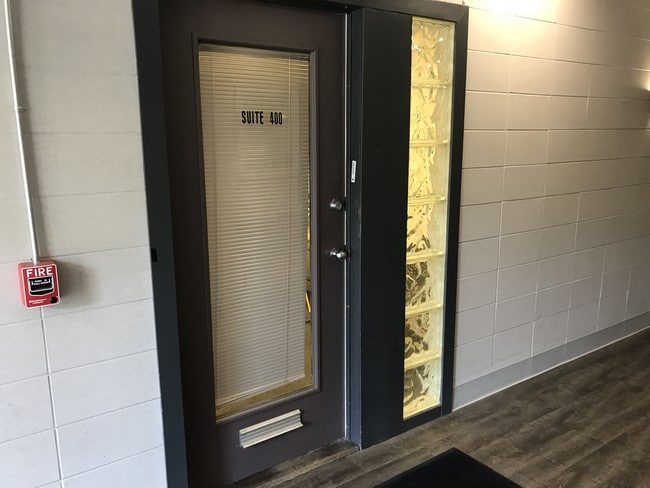 903S Entrada principal - Beaver Hill Condominium