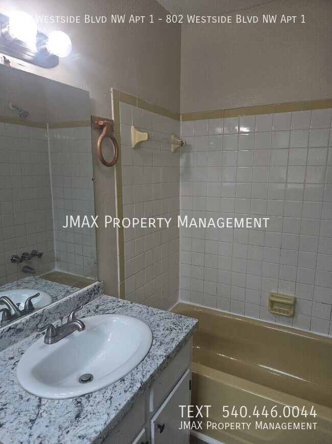 802 Westside Blvd NW Unit 802 Westside Blvd NW Apt 1
