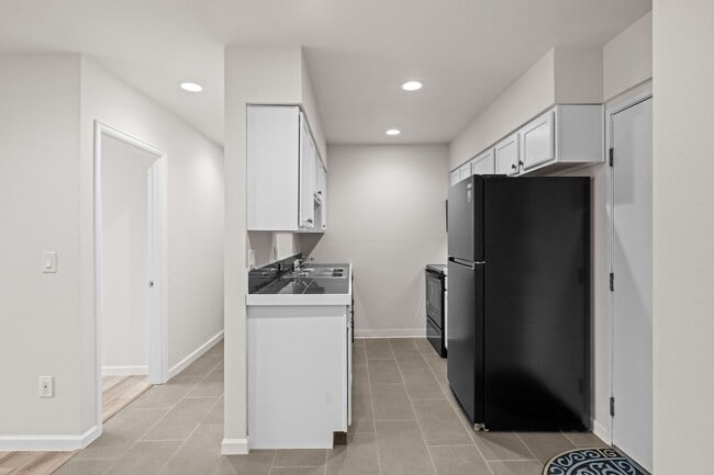 Photo - Newly Renovated Condo!