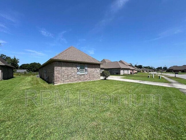 18063 River Landing Dr