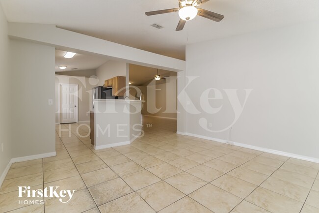 Photo - 253 McKay Blvd
