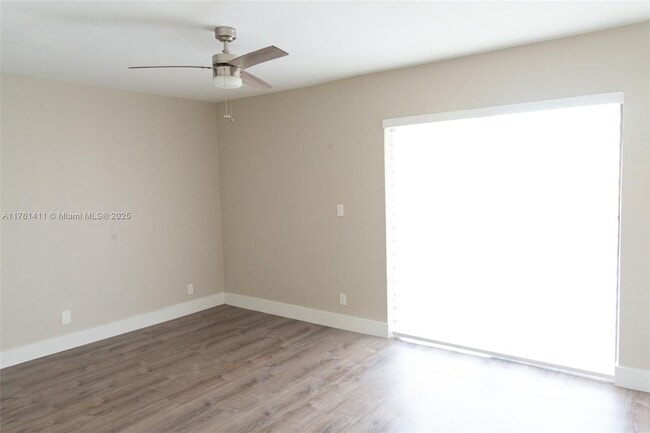 Photo - 153 Lakeview Dr