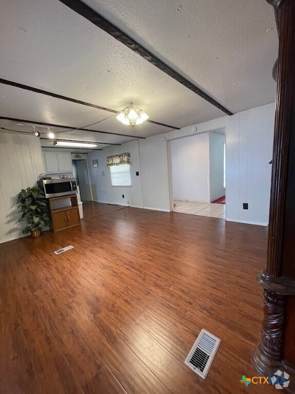 Building Photo - 1026 Rambling Dr Rental