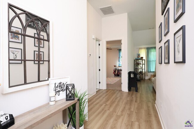 Photo - 110 Gwendolyn Ave