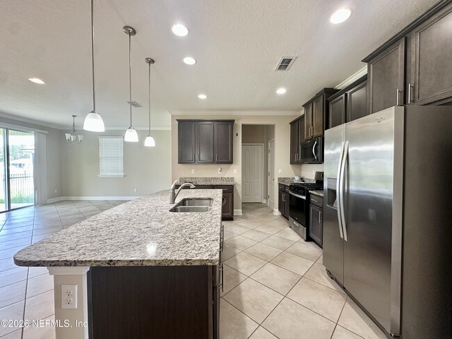 Photo - 481 Shetland Dr