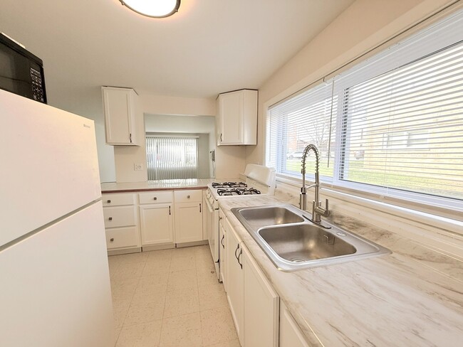 Photo - 8549 Niles Center Rd Unit GN