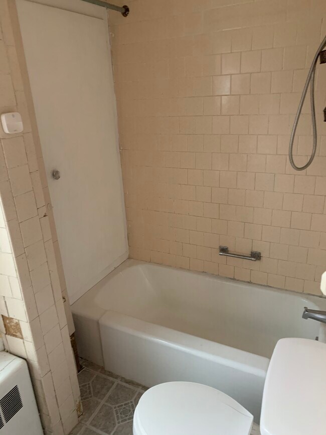 Photo - 40 Lincoln St Unit B