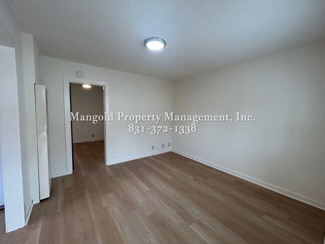 Photo - 842 Laine St Unit A