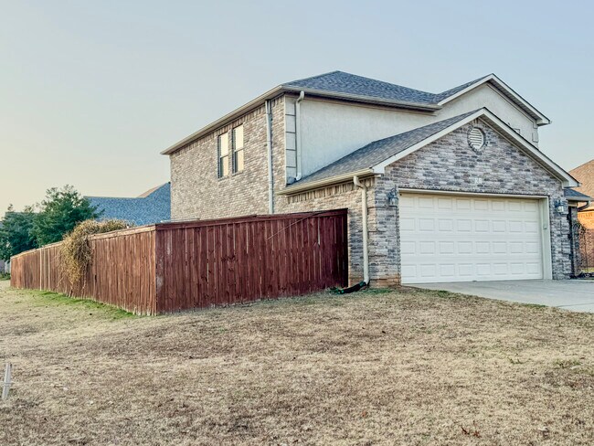 Photo - 36 Talladega Loop