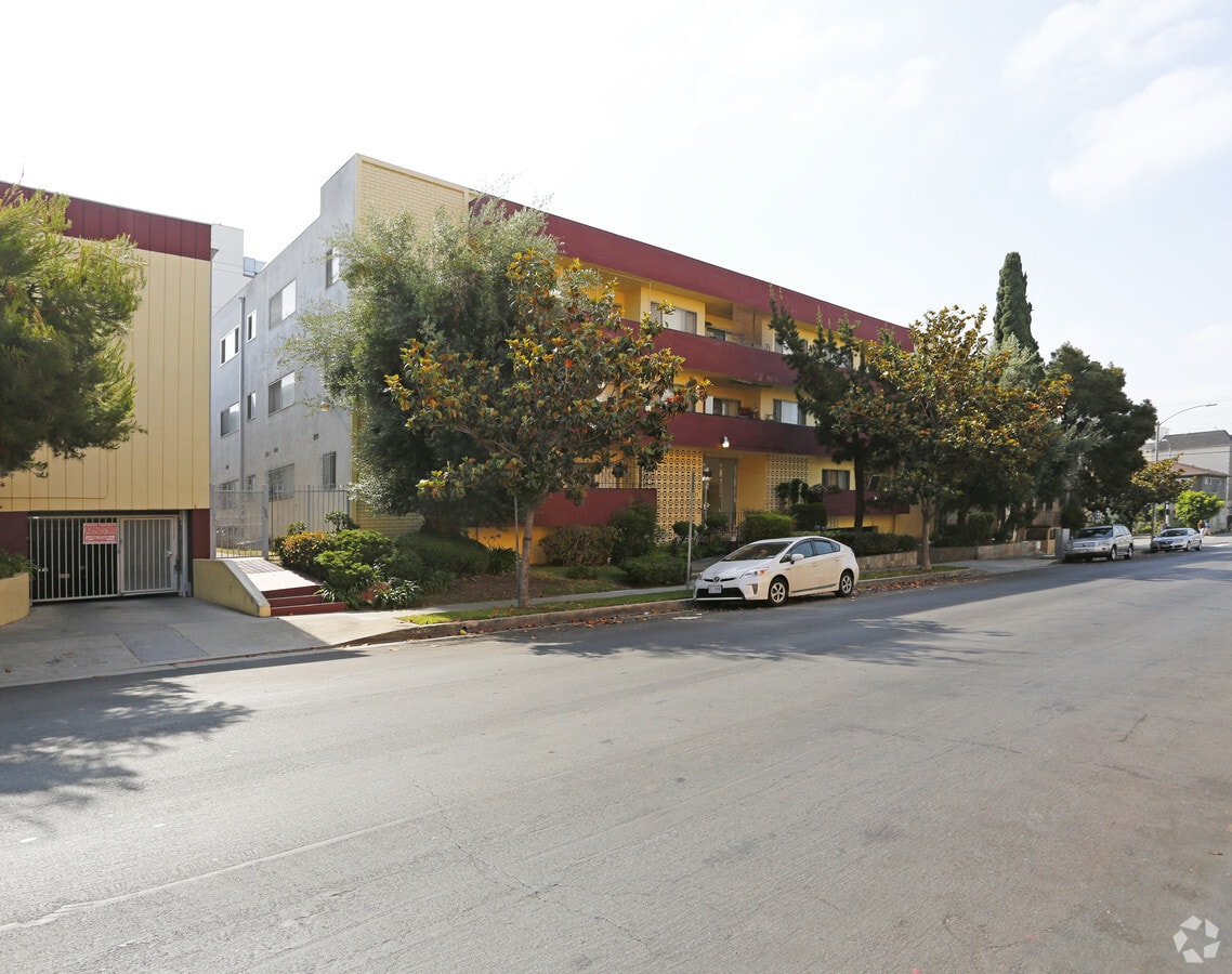 740 S St Andrews Place - 740 S St Andrews Pl Apartments