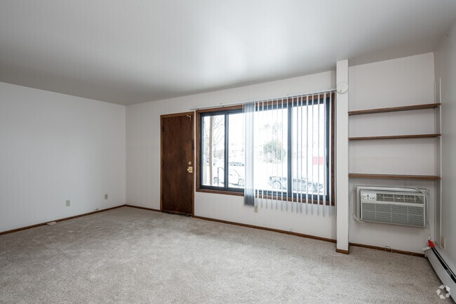 3 BR, 1.5 BA - 1,065SF