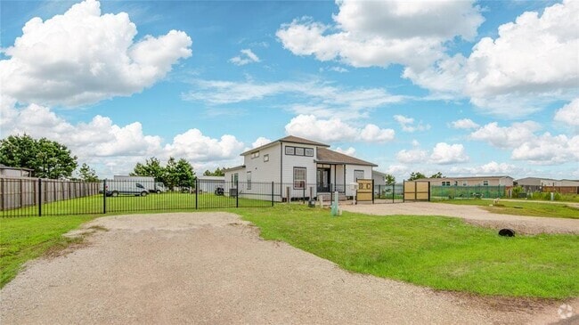 Building Photo - 582 Rd 5707 Rental
