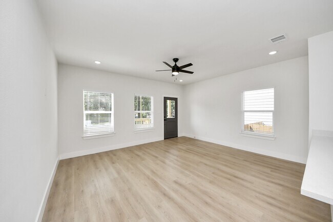 Photo - 1314 W Willis St