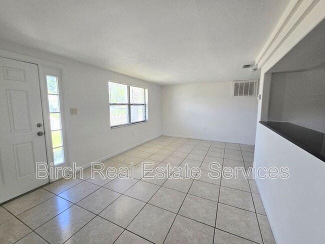 Photo - 1247 Chelsea Ln
