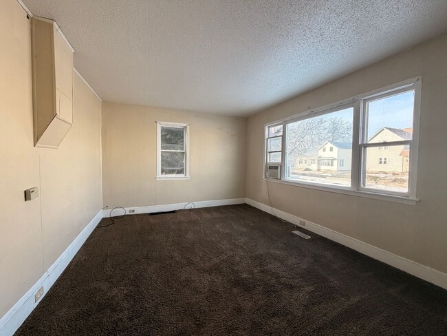 Photo - Cute 2 bed 1.5 baths house $750