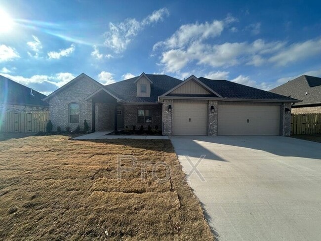 Building Photo - 2401 Salmon St